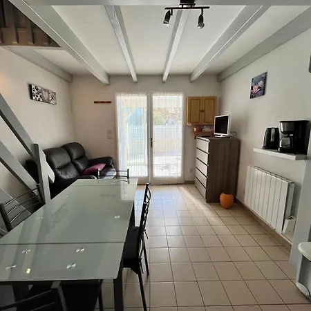 Belle Maison De Semi Climatisee, Cloturee, Veranda, 6 Couchages, Le Village De La Lrvm93 Villa Portiragnes