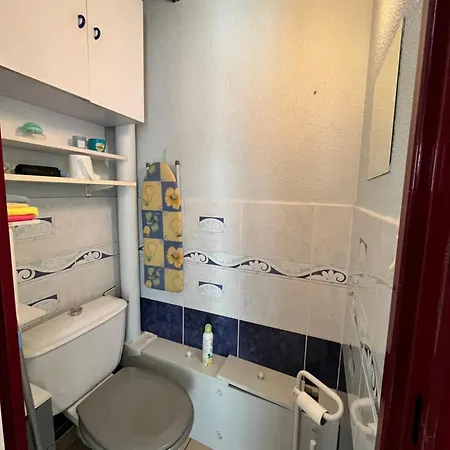Belle Maison De Semi Climatisee, Cloturee, Veranda, 6 Couchages, Le Village De La Lrvm93 Portiragnes