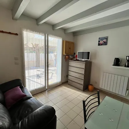 Belle Maison De Semi Climatisee, Cloturee, Veranda, 6 Couchages, Le Village De La Lrvm93 Vila